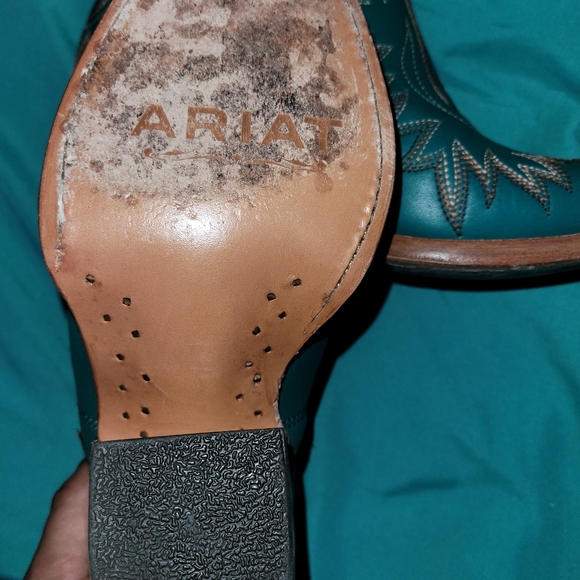 Boots - Picture 3 of 3